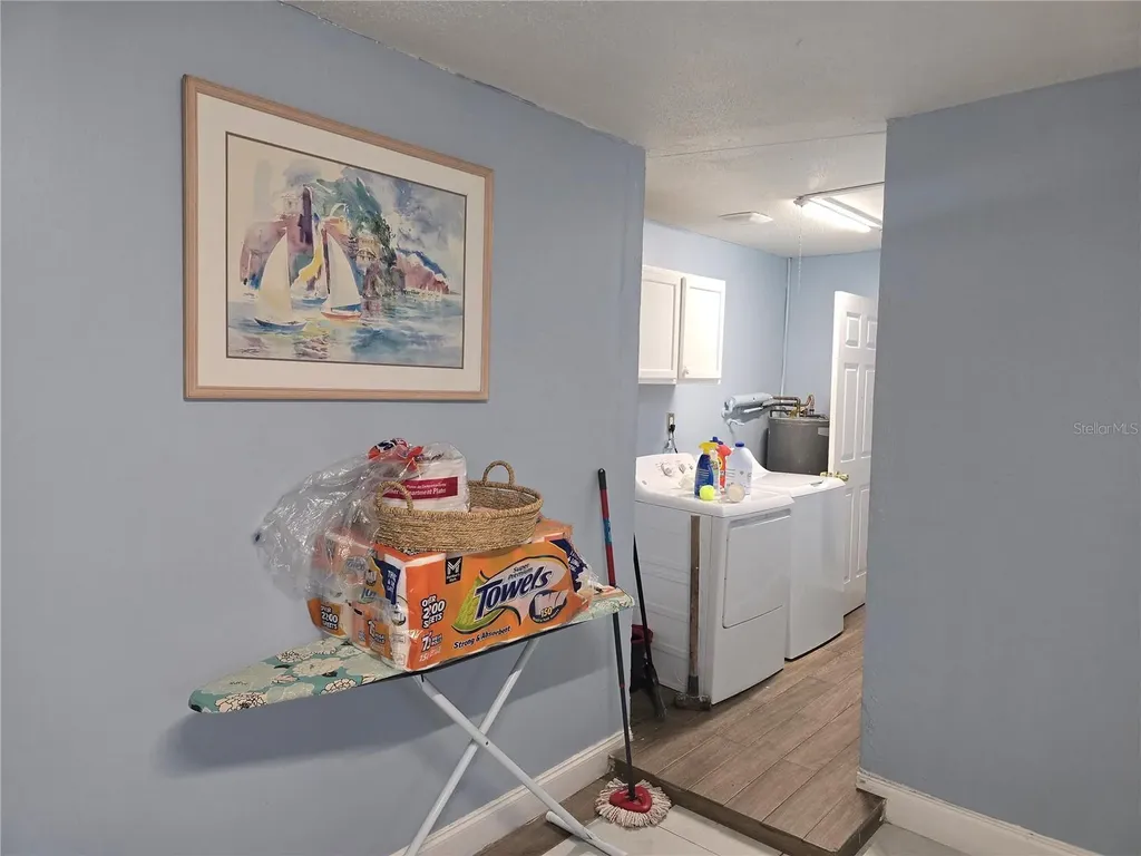 537 Melody Circle Sarasota FL 34237