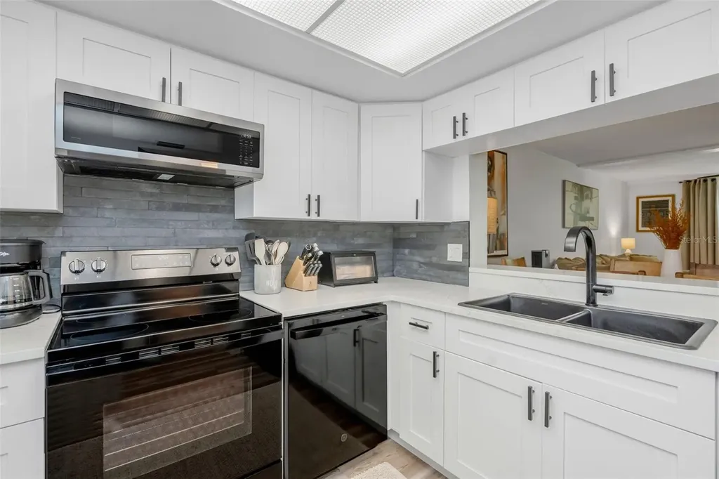 2614 Cove Cay Drive Clearwater FL 33760