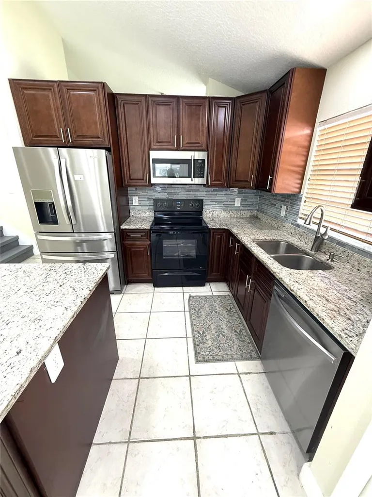 4207 Andover Cay Boulevard Orlando FL 32825