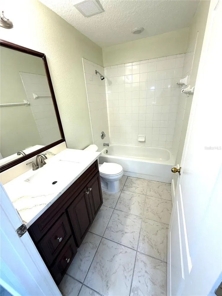 4207 Andover Cay Boulevard Orlando FL 32825