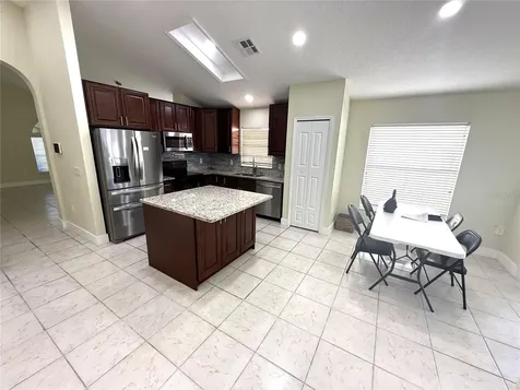 4207 Andover Cay Boulevard Orlando FL 32825