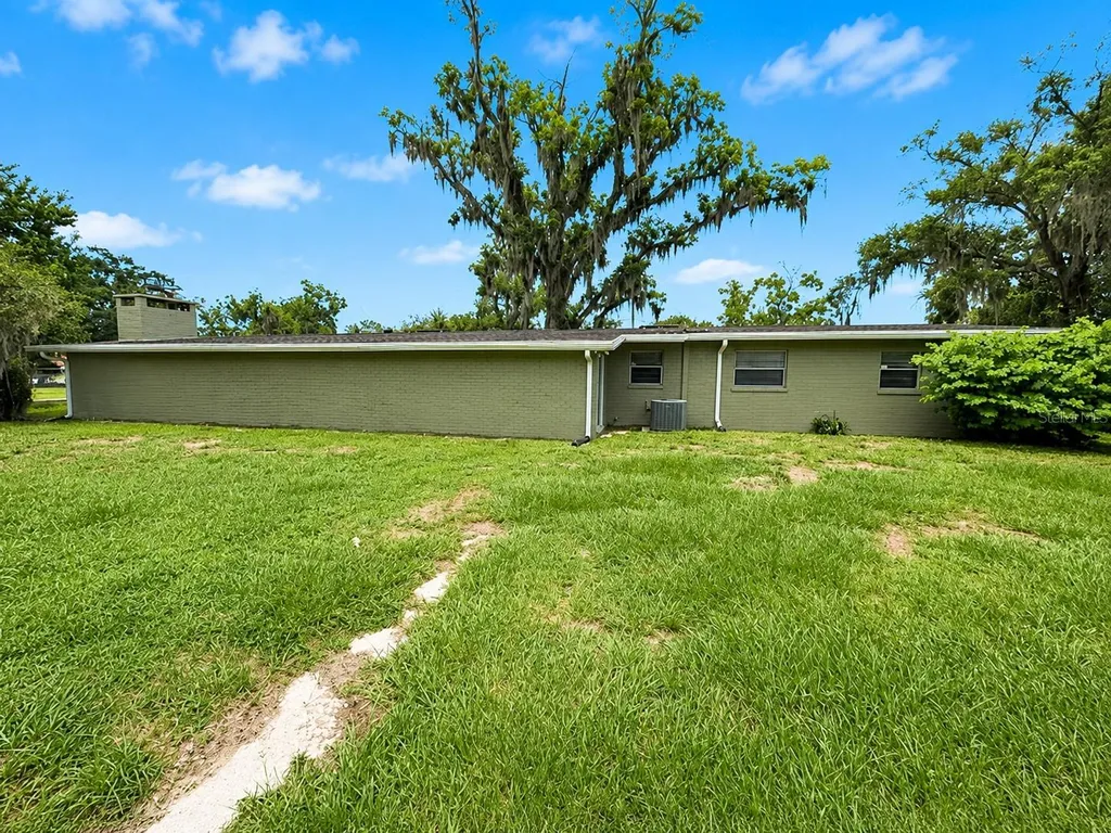 910 W 8th Street Lakeland FL 33805