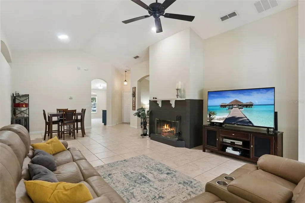 2535 E Lake Drive Deland FL 32724