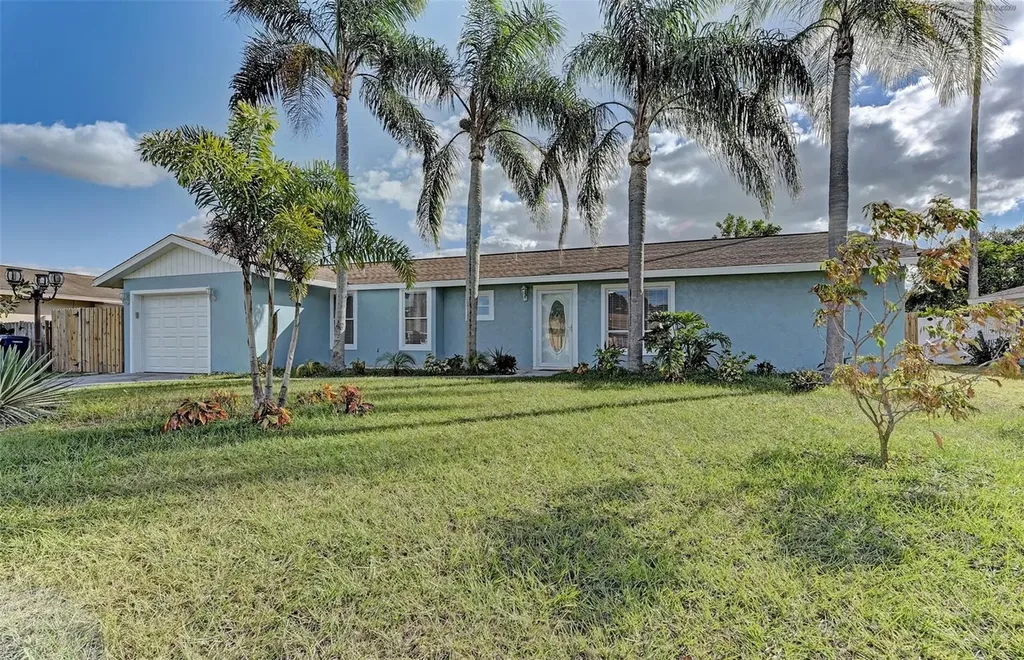 1106 Southern Pine Lane Sarasota FL 34243