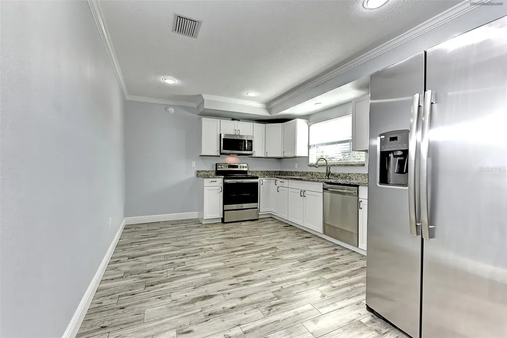 1106 Southern Pine Lane Sarasota FL 34243