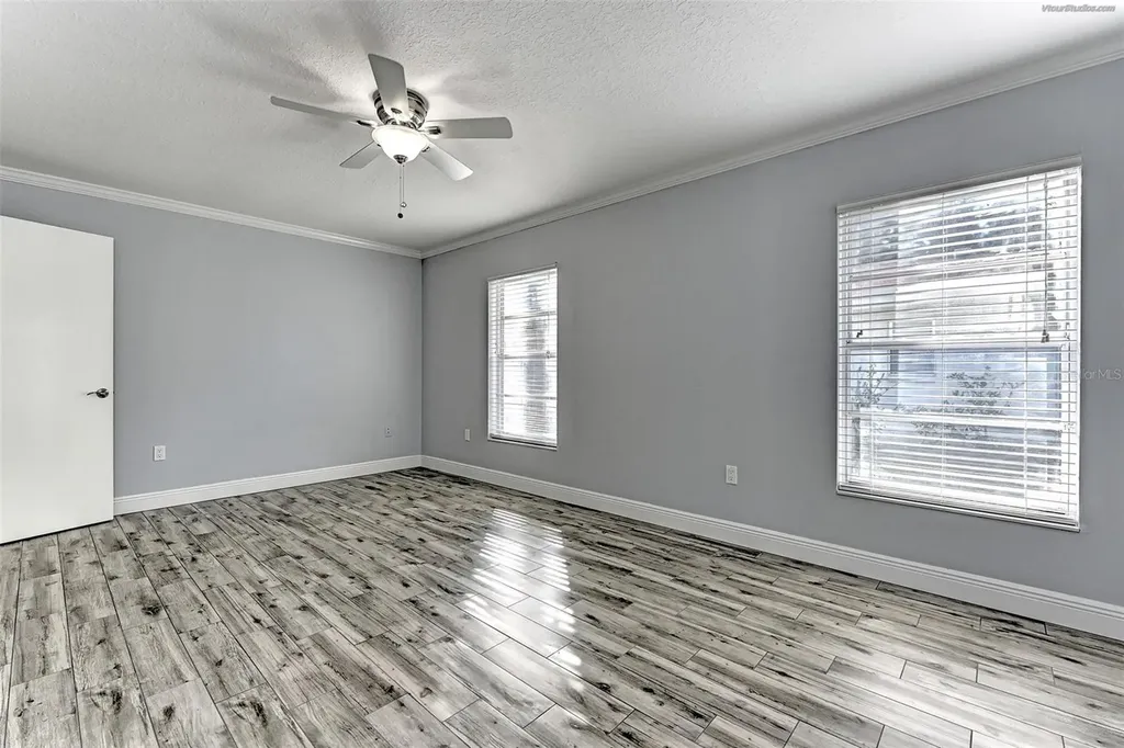 1106 Southern Pine Lane Sarasota FL 34243