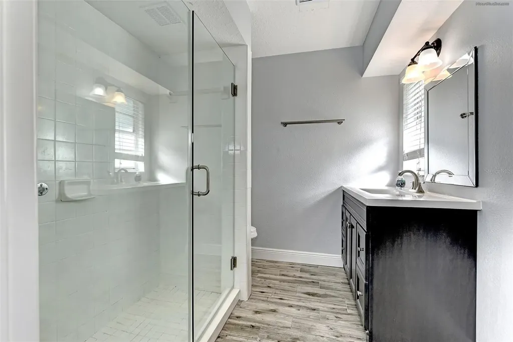 1106 Southern Pine Lane Sarasota FL 34243