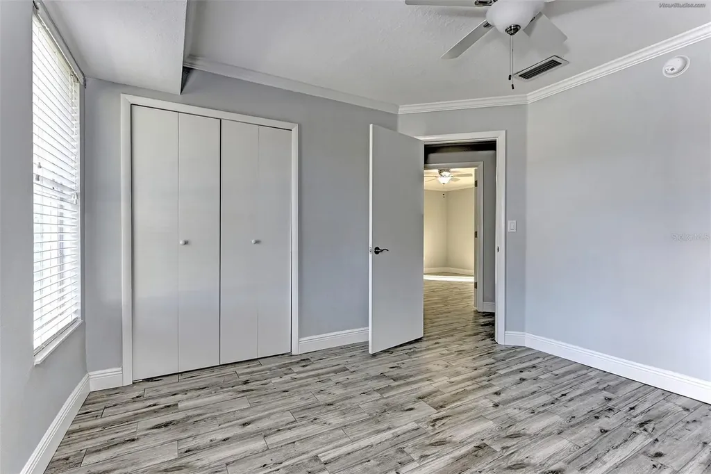 1106 Southern Pine Lane Sarasota FL 34243