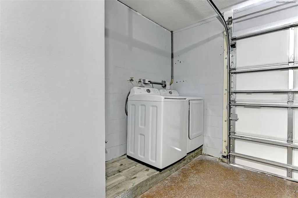 1106 Southern Pine Lane Sarasota FL 34243