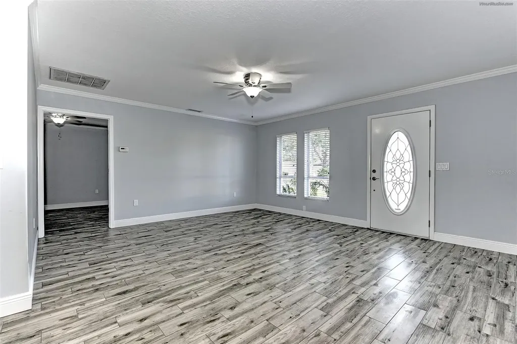 1106 Southern Pine Lane Sarasota FL 34243