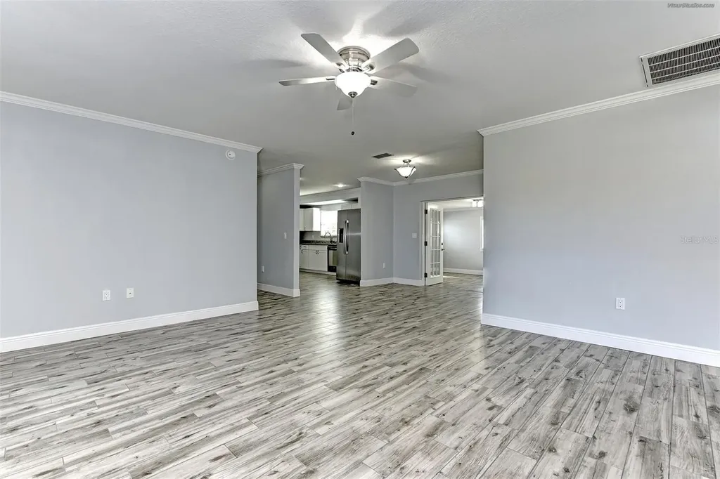1106 Southern Pine Lane Sarasota FL 34243