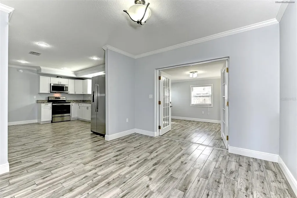 1106 Southern Pine Lane Sarasota FL 34243