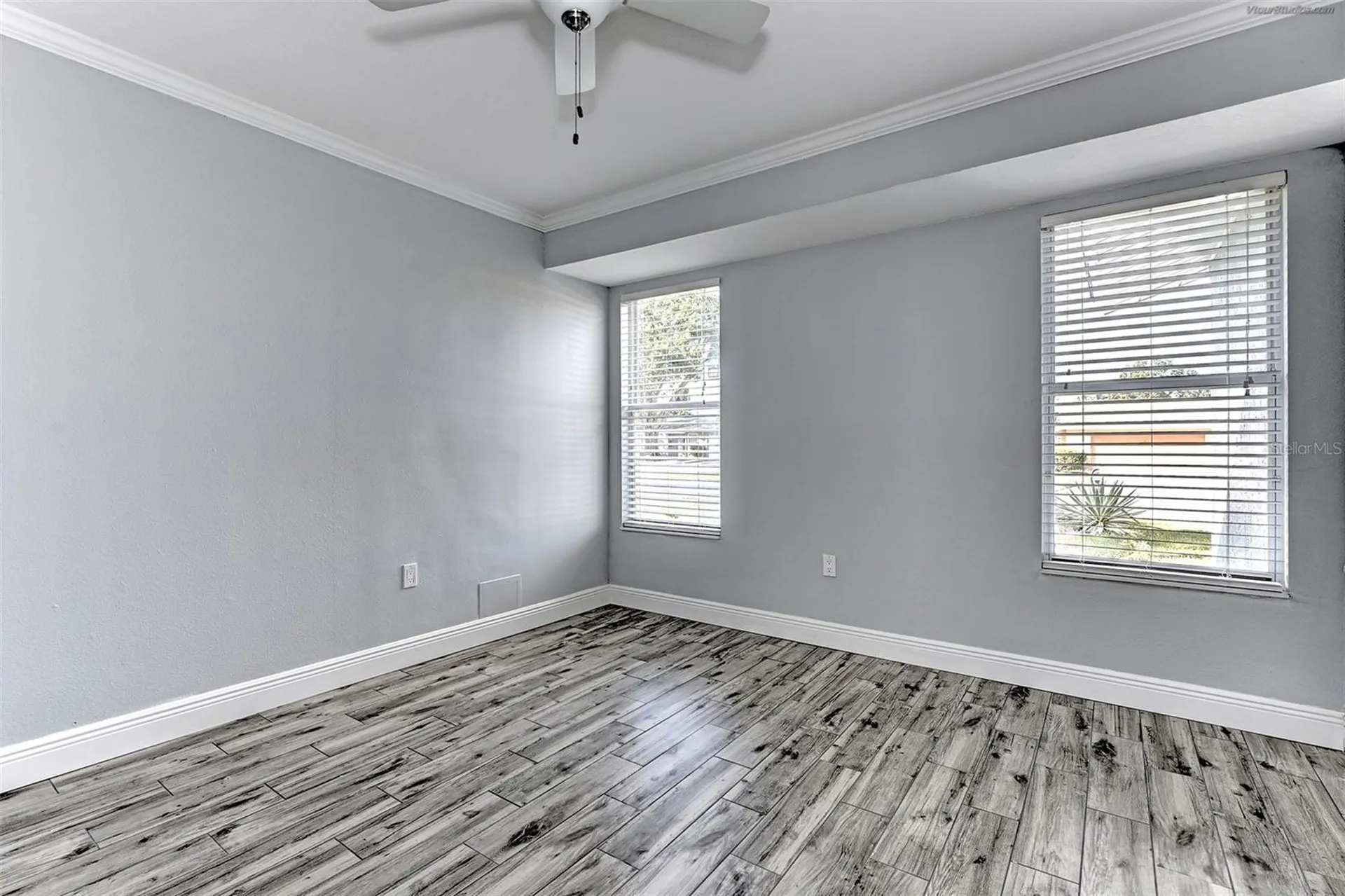 1106 Southern Pine Lane Sarasota FL 34243