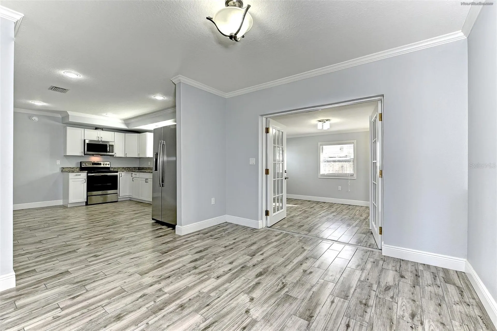 1106 Southern Pine Lane Sarasota FL 34243