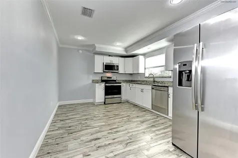 1106 Southern Pine Lane Sarasota FL 34243