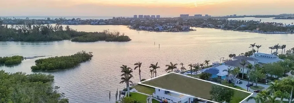 1386 Tangier Way Sarasota FL 34239