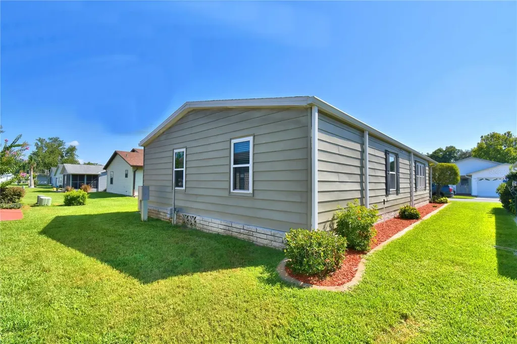 4901 Colonnades Circle E Lakeland FL 33811