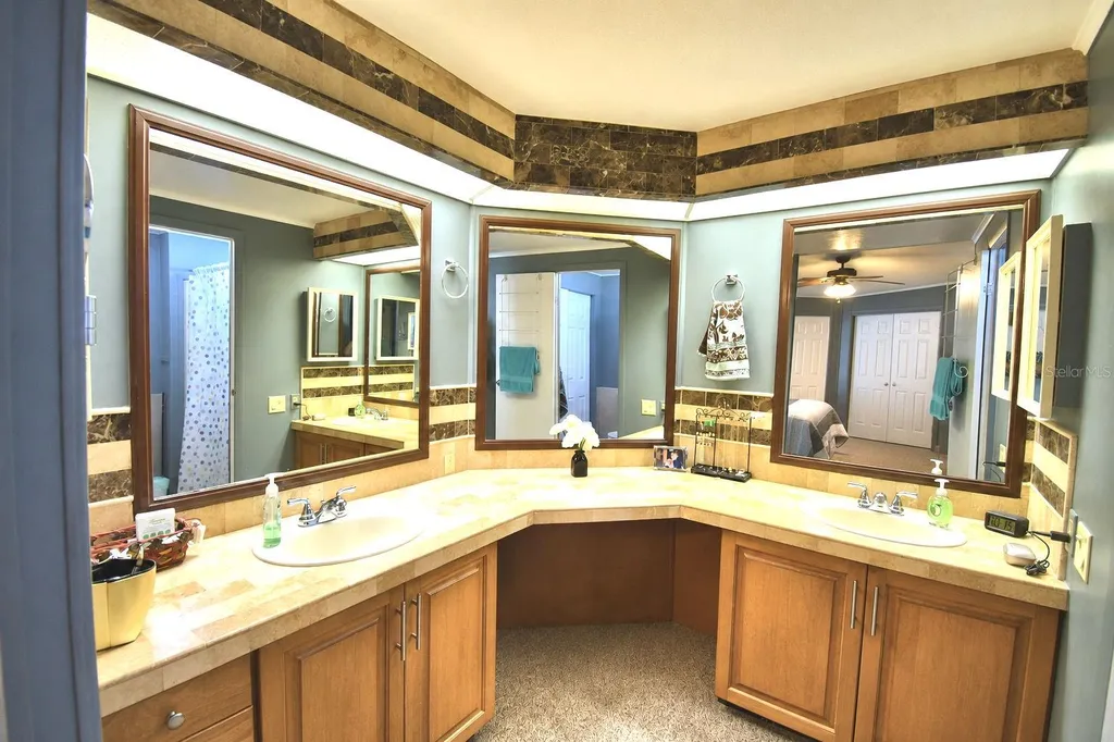 4901 Colonnades Circle E Lakeland FL 33811