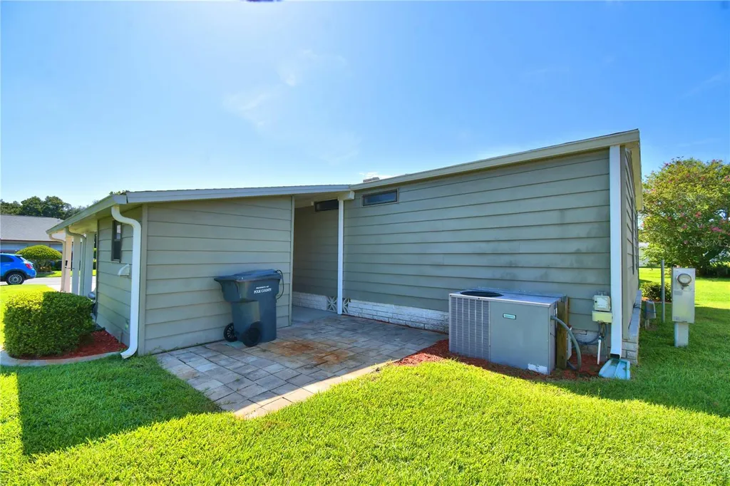 4901 Colonnades Circle E Lakeland FL 33811