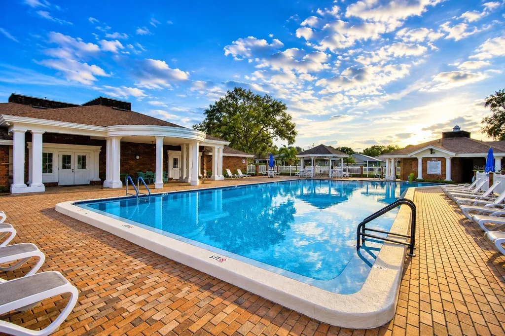 4901 Colonnades Circle E Lakeland FL 33811