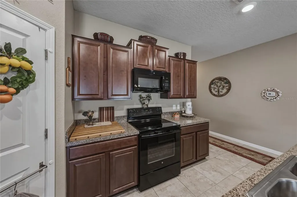 1613 Redmond Brook Lane Ruskin FL 33570