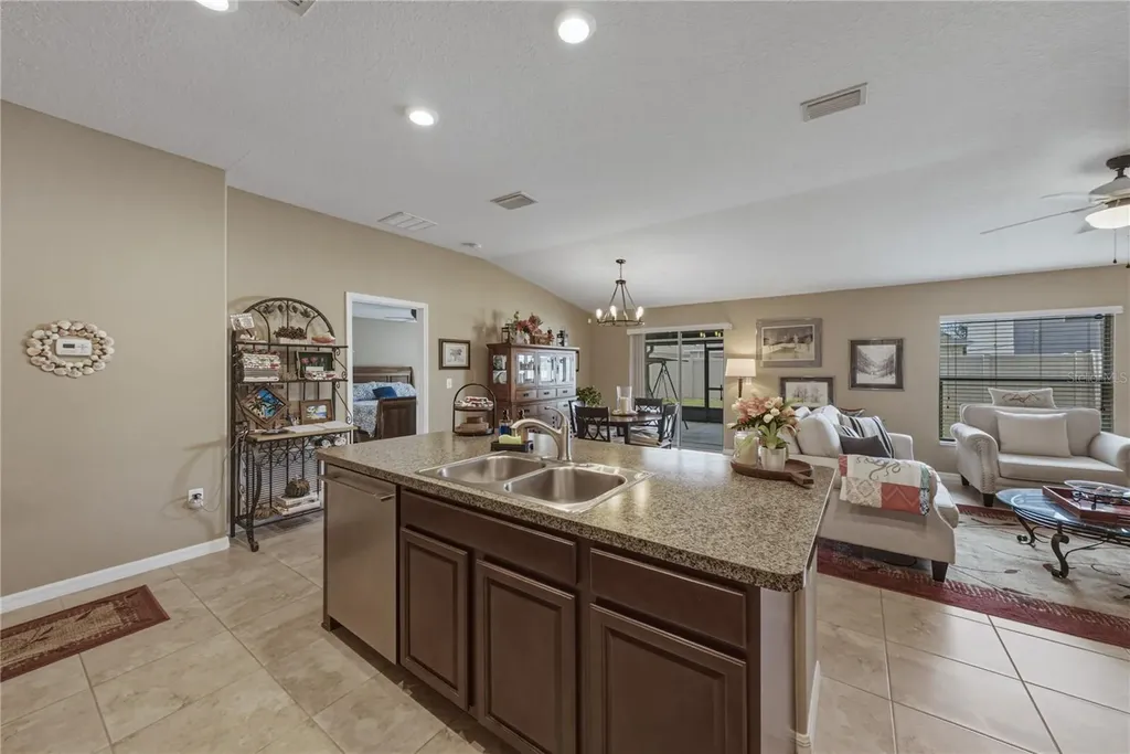 1613 Redmond Brook Lane Ruskin FL 33570