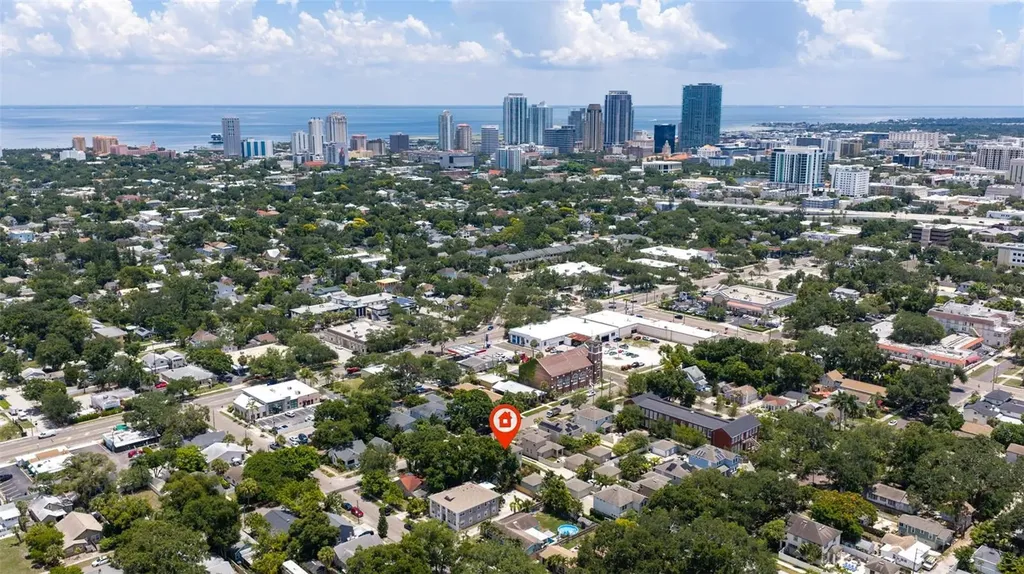 1110 10th Street N St Petersburg FL 33705