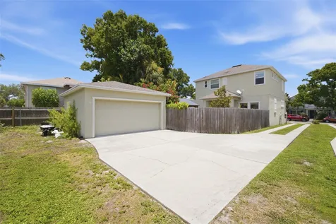 1110 10th Street N St Petersburg FL 33705
