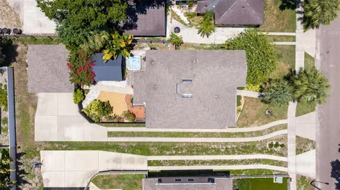1110 10th Street N St Petersburg FL 33705
