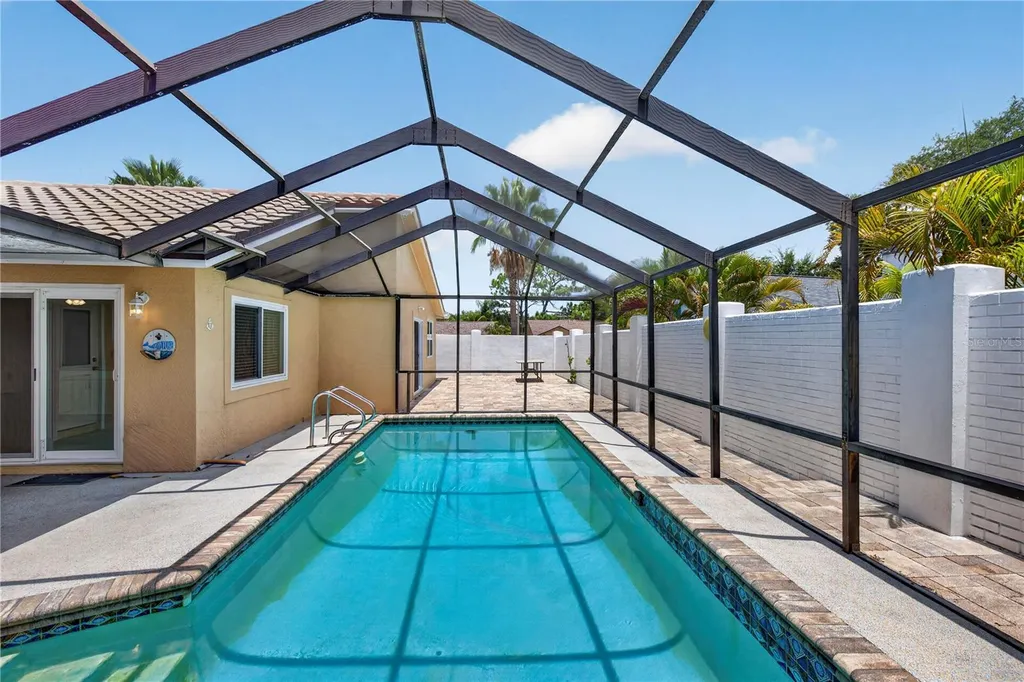 4831 Blue Jay Circle Palm Harbor FL 34683