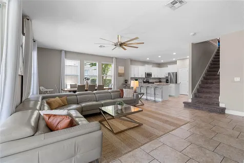 4200 Oaktree Drive Davenport FL 33837
