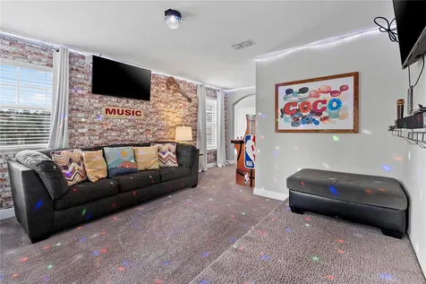 4200 Oaktree Drive Davenport FL 33837