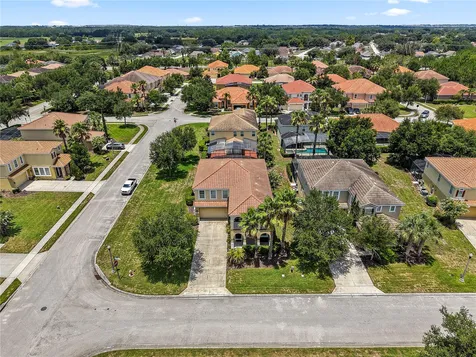 4200 Oaktree Drive Davenport FL 33837