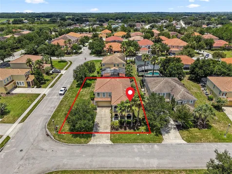 4200 Oaktree Drive Davenport FL 33837