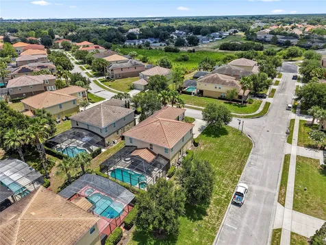 4200 Oaktree Drive Davenport FL 33837
