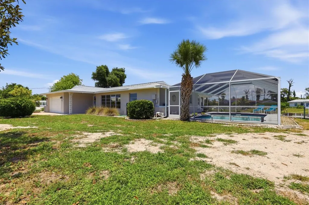 898 E 6th Street Englewood FL 34223