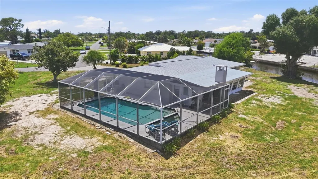 898 E 6th Street Englewood FL 34223