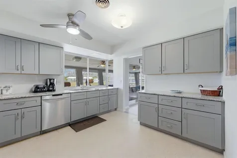 898 E 6th Street Englewood FL 34223