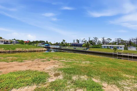 898 E 6th Street Englewood FL 34223