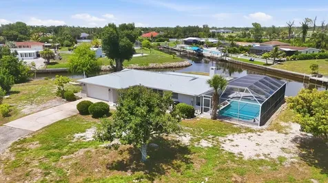 898 E 6th Street Englewood FL 34223