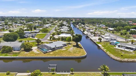 898 E 6th Street Englewood FL 34223