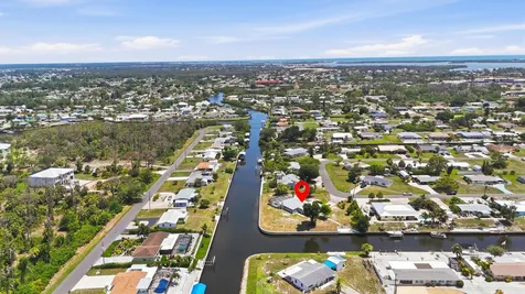 898 E 6th Street Englewood FL 34223