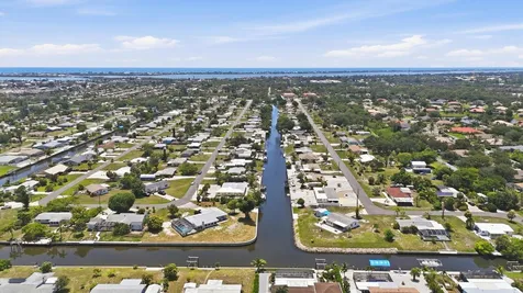 898 E 6th Street Englewood FL 34223