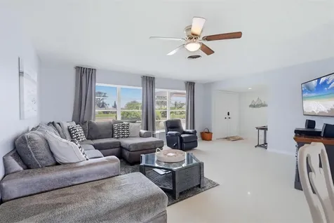 898 E 6th Street Englewood FL 34223