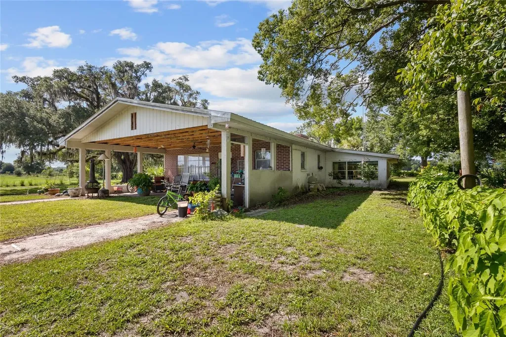 18951 SE 15th Street Williston FL 32696