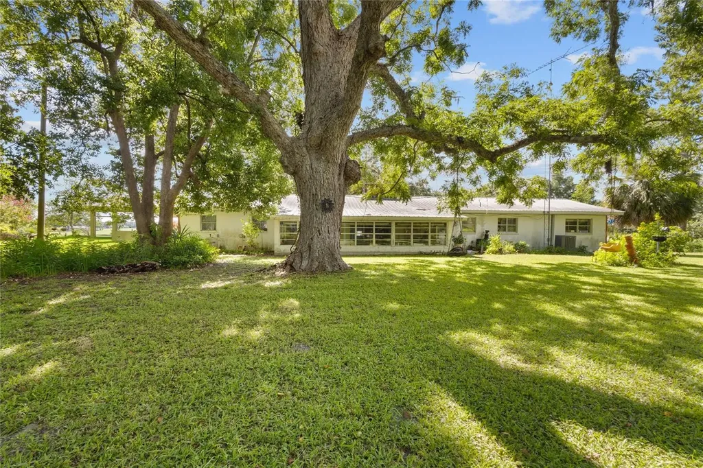 18951 SE 15th Street Williston FL 32696