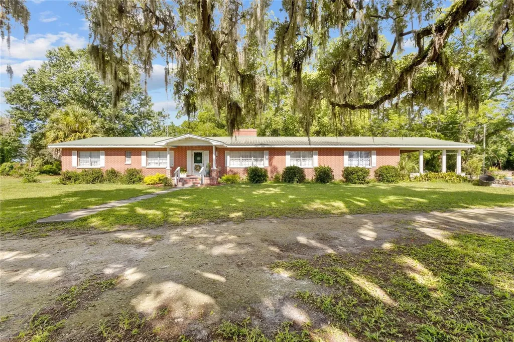 18951 SE 15th Street Williston FL 32696