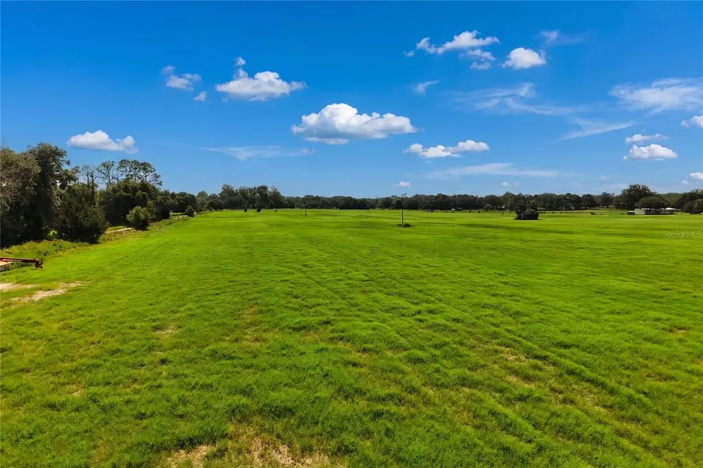 18951 SE 15th Street Williston FL 32696