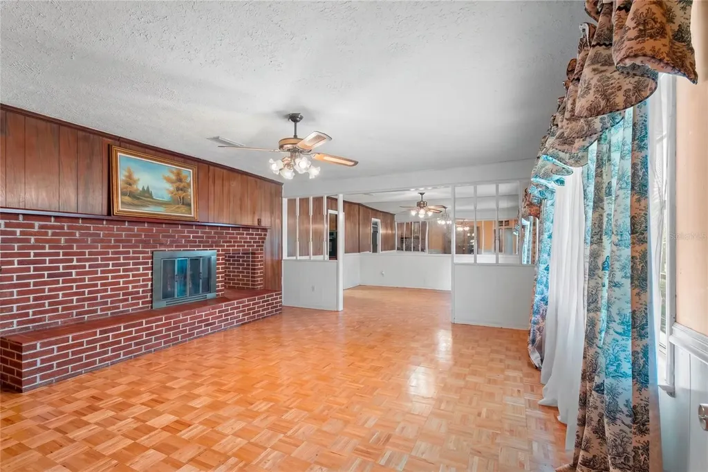 18951 SE 15th Street Williston FL 32696