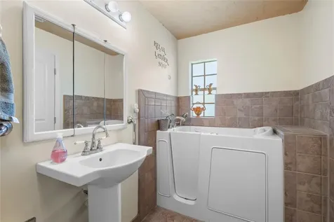18951 SE 15th Street Williston FL 32696